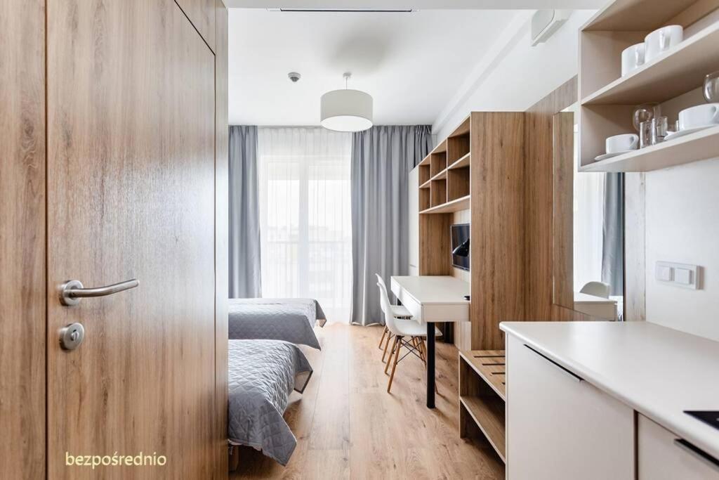 Apartament W Warszawie Dedykowany Parking Podziemny W Cenie, Wifi, Blisko Centrum New Apartment In Warsaw Finished To A High Specification Fitted Out To A High Standard On The 7Th Floor, Wifi, Underground Parking Price Included Екстериор снимка