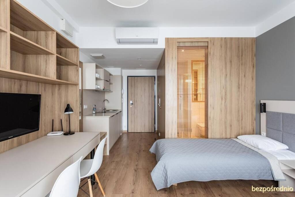 Apartament W Warszawie Dedykowany Parking Podziemny W Cenie, Wifi, Blisko Centrum New Apartment In Warsaw Finished To A High Specification Fitted Out To A High Standard On The 7Th Floor, Wifi, Underground Parking Price Included Екстериор снимка